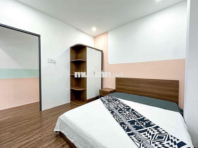 2PN BAN CÔNG, MẶT TIỀN TRẦN HƯNG ĐẠO QUẬN 5, GẦN CẦU NGUYỄN VĂN CỪ Q1
