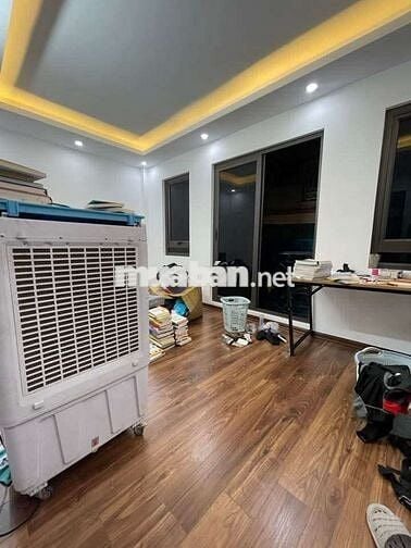 Hai Bà Trưng, diện tích 35m2, 5 tầng thang máy, mặt tiền 5,5m