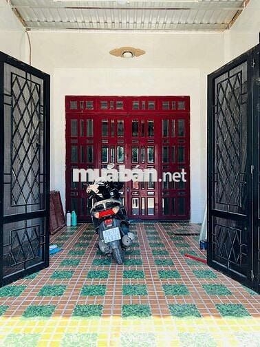 Cho thuê nhà mặt tiền đường lớn 20m,1 trệt 1 lầu dt 4×20 có 3pn,2wc