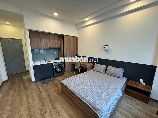 Căn Hộ Full Nội Thất Ban Công Giáp Q3 Ngay Phan Đình Phùng