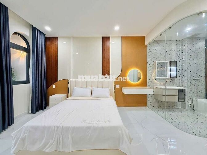 Ngôi Nhà Cao Cấp 6 Tầng Thang Máy Gara 2 Xe Hơi
