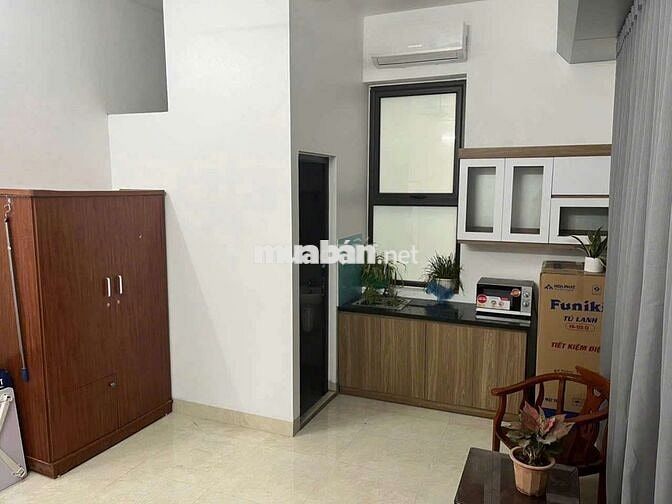 VPMBKD,3,3 TRIỆU,.KHÉP KÍN.CCMN TẦNG 1 ngõ dân đi lại.