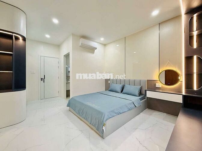Ngôi Nhà Cao Cấp 6 Tầng Thang Máy Gara 2 Xe Hơi