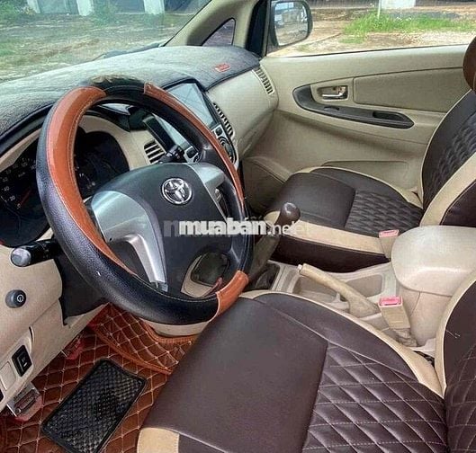 Toyota Innova 2016 2.0E sạch đẹp fun đồ chơi