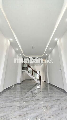 Hàng hiếm còn sót lại 1 căn 2 lầu chỉ 2.2tỷ tại Bình Dương dtsd 240m2