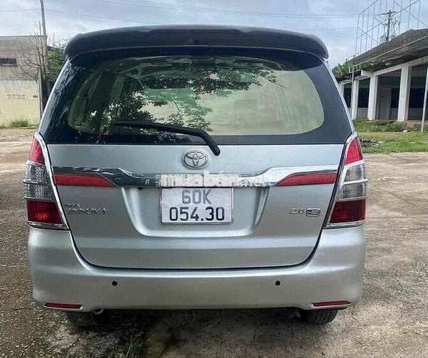 Toyota Innova 2016 2.0E sạch đẹp fun đồ chơi
