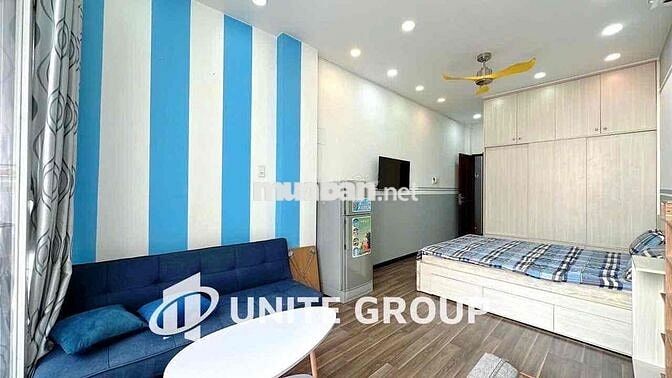 Căn Hộ Full Nội Thất Ban Công Tách Bếp Giáp Q3 Ngay Phan Đình Phùng