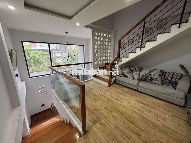Cho thuê nhà mặt tiền Hải Châu full nội thất