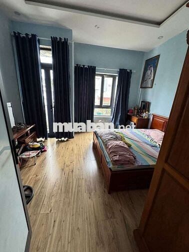 Cho thuê nhà mặt tiền Hải Châu full nội thất