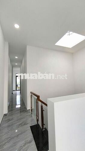 Hàng hiếm còn sót lại 1 căn 2 lầu chỉ 2.2tỷ tại Bình Dương dtsd 240m2