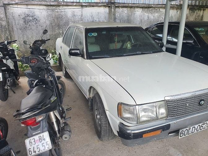 Thanh lý xe Toyota Crown Nhập Japan 1995