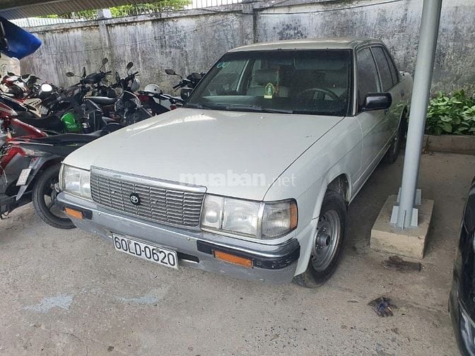 Thanh lý xe Toyota Crown Nhập Japan 1995