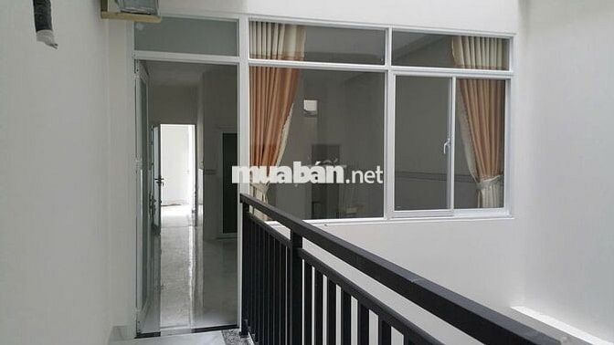 154/17 Cho thuê phòng đẹp, ban cong toilet riêng 27m2 P15 TB