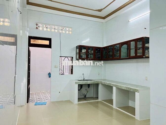 Cho thuê nhà mặt tiền đường lớn 20m,1 trệt 1 lầu dt 4×20 có 3pn,2wc