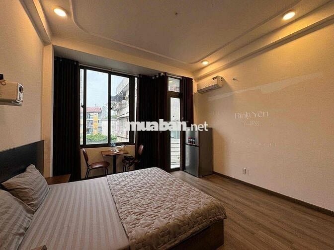 Căn Hộ Full Nội Thất Ban Công Giáp Q3 Ngay Phan Đình Phùng