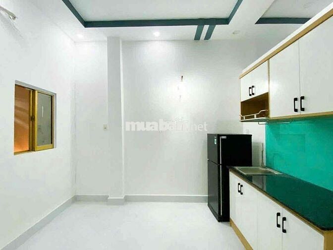 Phòng trong nhà nguyên căn ngay cầu Nguyễn Văn Cừ