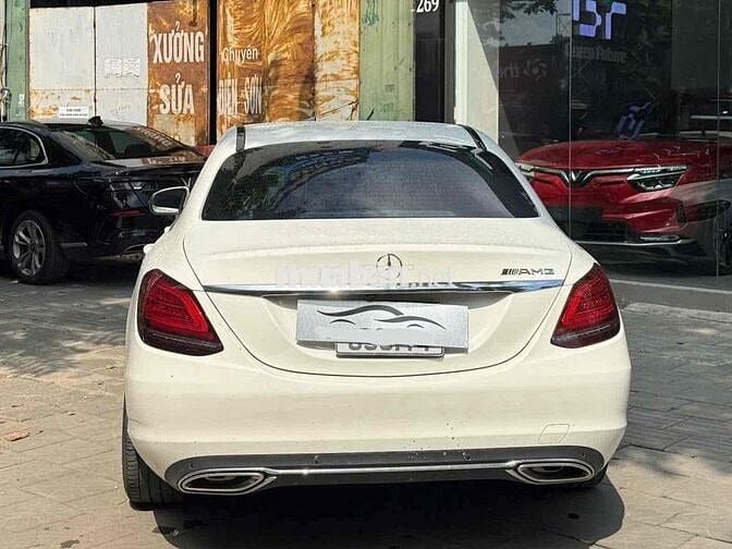 Mercedes C200 2019 - 3,6v miles lên nhiều trang bi