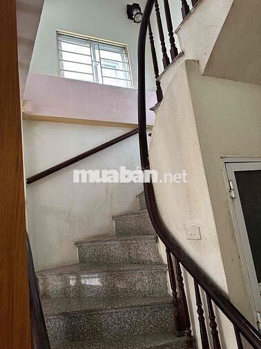 CẦN BÁN NHÀ 4 TẦNG MẶT PHỐ BẮC CẦU . 4 PHÒNG NGỦ VIEW THOÁNG CỔ LOA