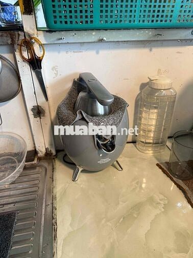 Do không có người bán nên cần sang nhanh lại quán cf sinh tố