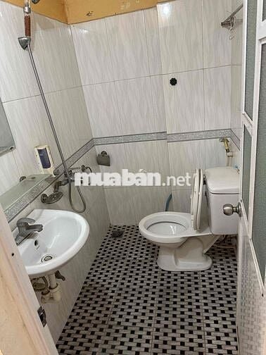 CẦN BÁN NHÀ 4 TẦNG MẶT PHỐ BẮC CẦU . 4 PHÒNG NGỦ VIEW THOÁNG CỔ LOA