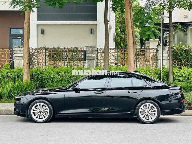 VinFast Lux A2.0 2021 - 4v1 km, siêu đẹp