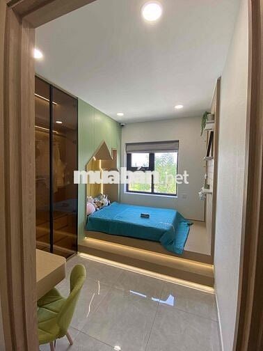 Cần bán căn hộ 2 phòng ngủ 72m2 view đẹp