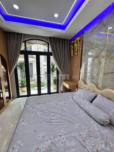 Hẻm xe hơi Hoàng Văn Thụ,Nhà Mới 4Tầng,4PN,Cách mặt tiền 1 căn nhà 