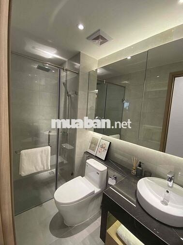 Cần bán căn hộ 2 phòng ngủ 72m2 view đẹp