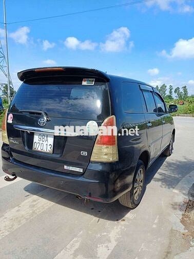 Toyota Innova 2011 G - chạy 250000 km