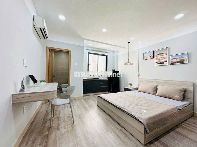 STUDIO cửa sổ thoáng ngay Ngả Tư Nguyễn Xí - Nơ Trang Long