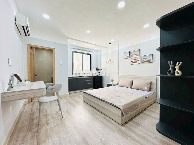 STUDIO cửa sổ thoáng ngay Ngả Tư Nguyễn Xí - Nơ Trang Long