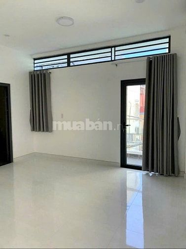 Cần cho thuê nhà MT 111E Hoa Lan P. 2 Q. Phú Nhuận ngay phố ẩm thực
