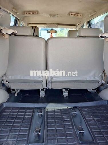 Toyota Innova 2011 G - chạy 250000 km