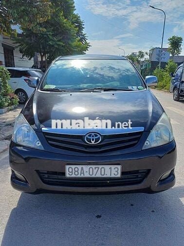 Toyota Innova 2011 G - chạy 250000 km
