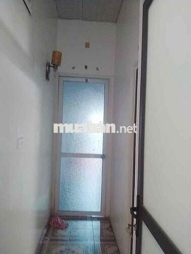 Hơn 2 tỷ có nhà đẹp Định Công-4 chỗ đỗ cửa-Sát phố-40m*2T;2N