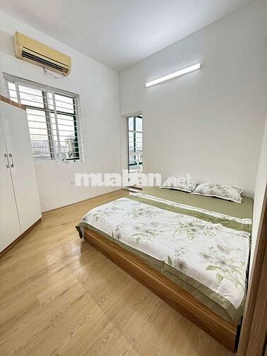 Bán căn hộ chung cư Trịnh Văn Bô 2 ngủ oto đỗ hầm mặt phố