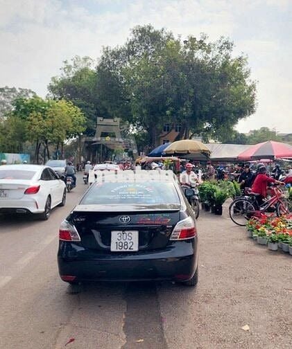 Cần bán Vios gia đình