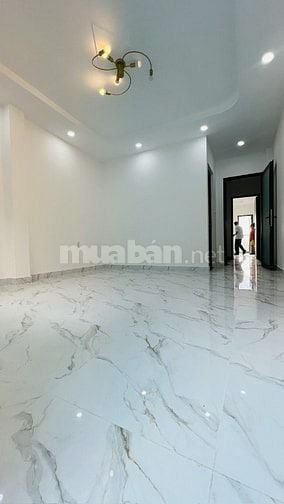 NHÀ Q8 P2 DƯƠNG BÁ TRẠC - 3.85 x 17 NỞ HẬU NHẸ - 7 CHỖ ĐỖ CỬA.