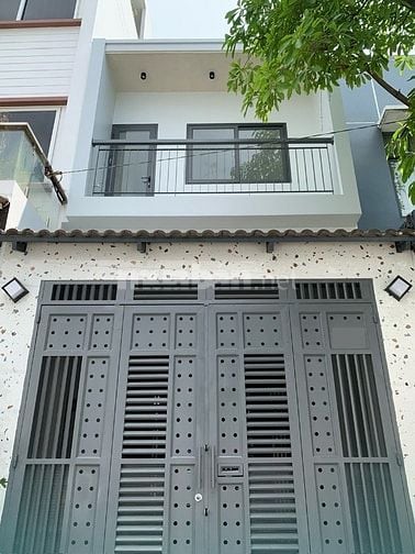 NHÀ Q8 P2 DƯƠNG BÁ TRẠC - 3.85 x 17 NỞ HẬU NHẸ - 7 CHỖ ĐỖ CỬA.
