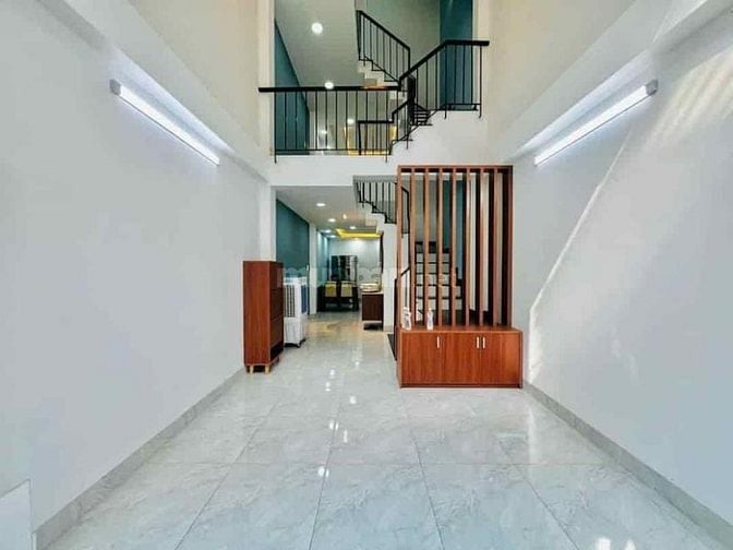 Kẹt vốn KD bán gấp nhà ở Nhiêu Tứ, P6, Phú Nhuận. DT30m2. Giá 2tỷ250tr