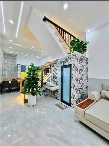 Bán Gấp Nhà Mặt Tiền Phan Tây Hồ, P.7 Phú Nhuận – Giá Chỉ 3.29 Tỷ