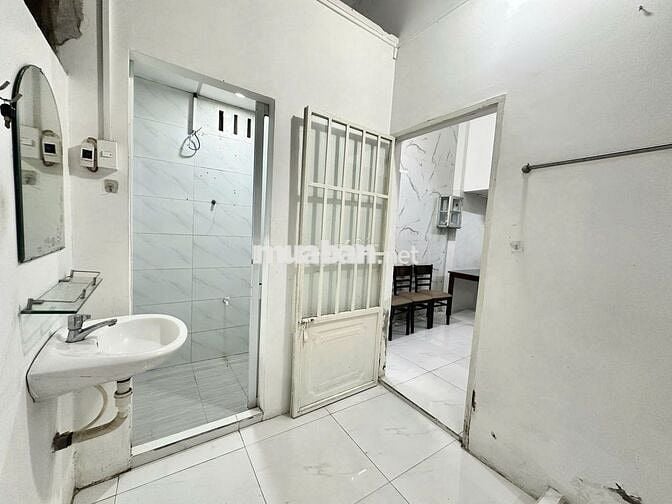 Nhà trệt lầu 2PN hẻm đường Lê Lai (gần CV Lưu Hữu Phước) chỉ 6,5 triệu