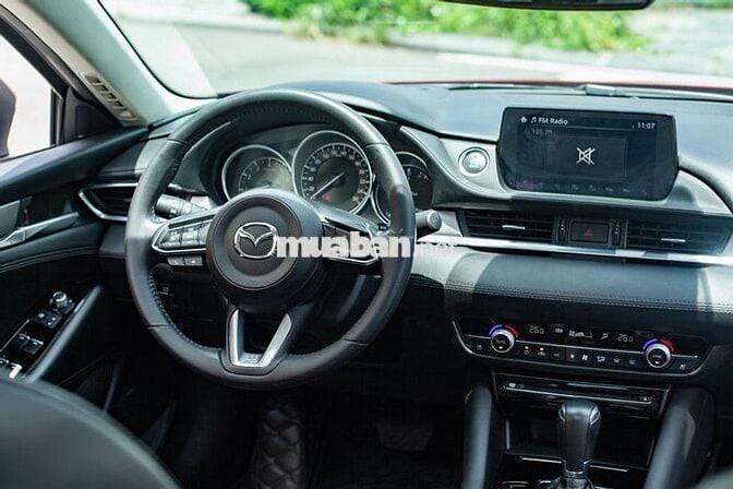Mazda 6 Premium 2.0 AT 2022 - 32000 km