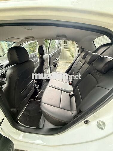 Hyundai Grand i10 2022 1.2 AT - 42000 km