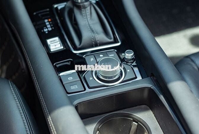 Mazda 6 Premium 2.0 AT 2022 - 32000 km