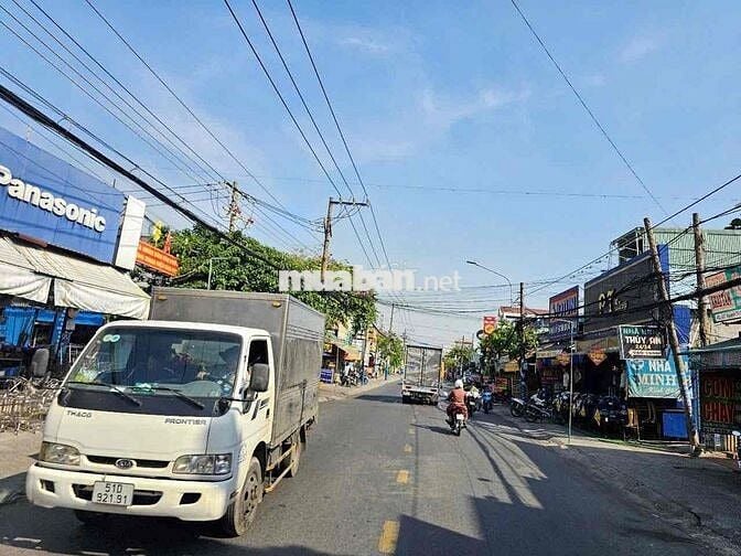 Đất gần chợ Dĩ An 2, sổ riêng, đường ô tô thông, xây tự do, 2002 Dĩ An
