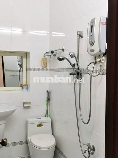Nhà trệt 2 lầu 4PN Trục Chính KDC Hồng Phát chỉ 15 triệu