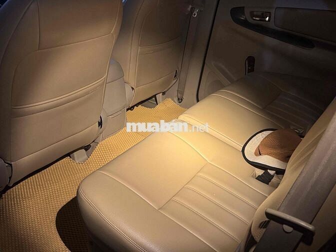 Toyota Innova 2014 E - 110000 km