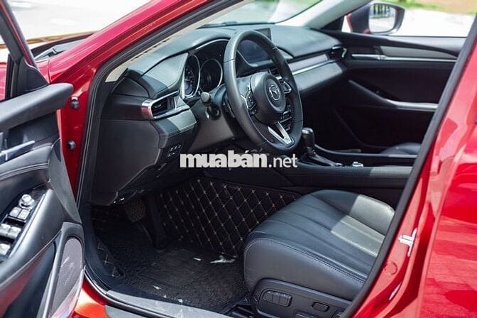 Mazda 6 Premium 2.0 AT 2022 - 32000 km
