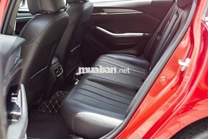 Mazda 6 Premium 2.0 AT 2022 - 32000 km